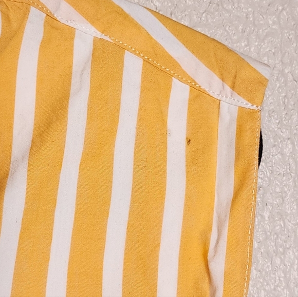 Large Habitual Sleeveless button-down top - Picture 4 of 8